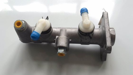 47201-36390 47201-36410 Zamarznięcie Główny Cylinder 47201-36390 Fits FITS TOYOTA COASTER HZB50 1HZ Części zamienne Zamarznięcie Główny Cylinder 47201-36390 FITS COASTER Bus 1993-2001 2.7L 3.7D BB42L-BRMRS 1993-200