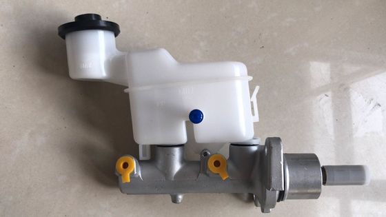 47201-09230Cylinder Sub-assy Brake Master 47201-09230 FITS TOYOTA Hilux Pickup MK6 KUN26 3.0TD D4D 10/2006-2016 Brake Master Cylinder MANUALNIE