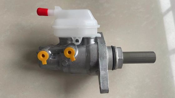 47028-48010 47028-48011 ZESPÓŁ CYLINDRA GŁÓWNEGO HAMULCA Z PŁYTKĄ AONE OEM PASUJE DO TOYOTA 4702848010 47028-48010 PASUJE DO TOYOTA Zespół cylindra pomocniczego hamulca z płytką