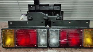 4JB1 8-94178619-0 NPR NHR 100P Lampa tylna Combo